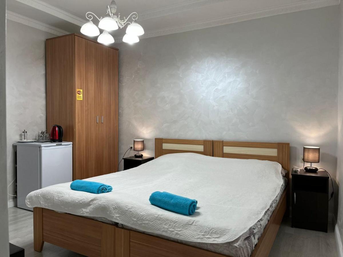 Guest House Esma Suchumi Zewnętrze zdjęcie