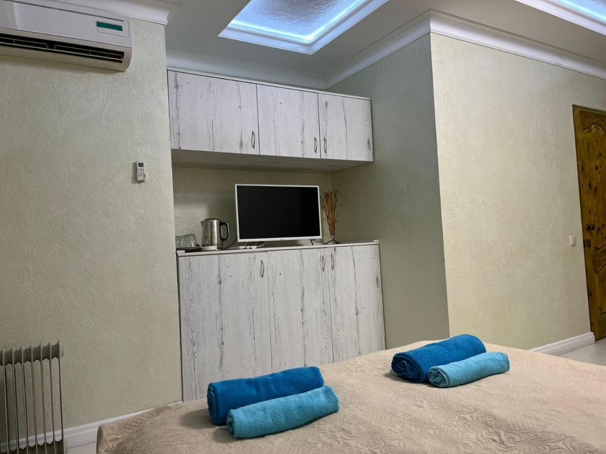 Guest House Esma Suchumi Zewnętrze zdjęcie