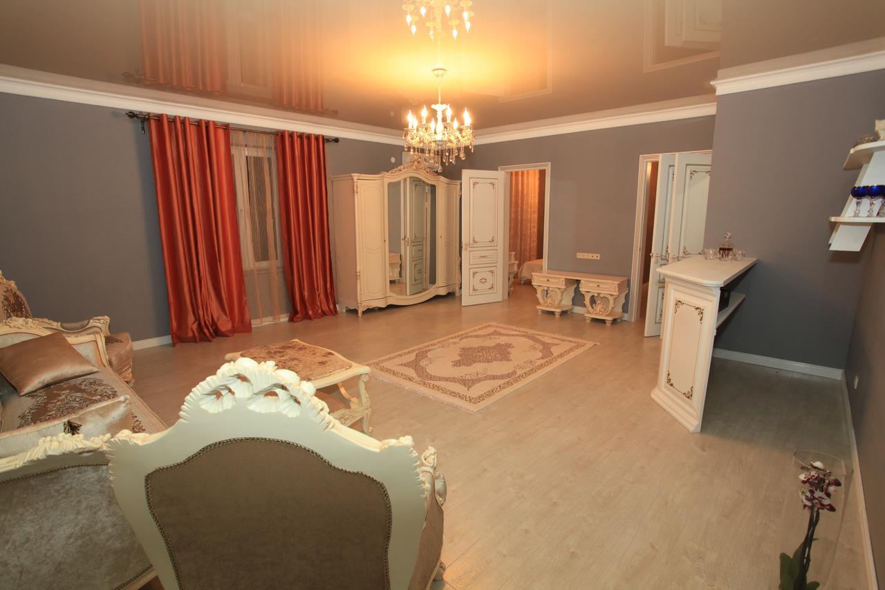 Guest House Esma Suchumi Zewnętrze zdjęcie