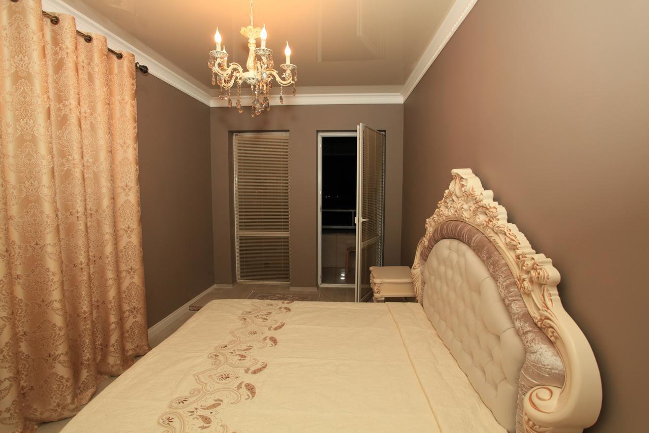 Guest House Esma Suchumi Zewnętrze zdjęcie