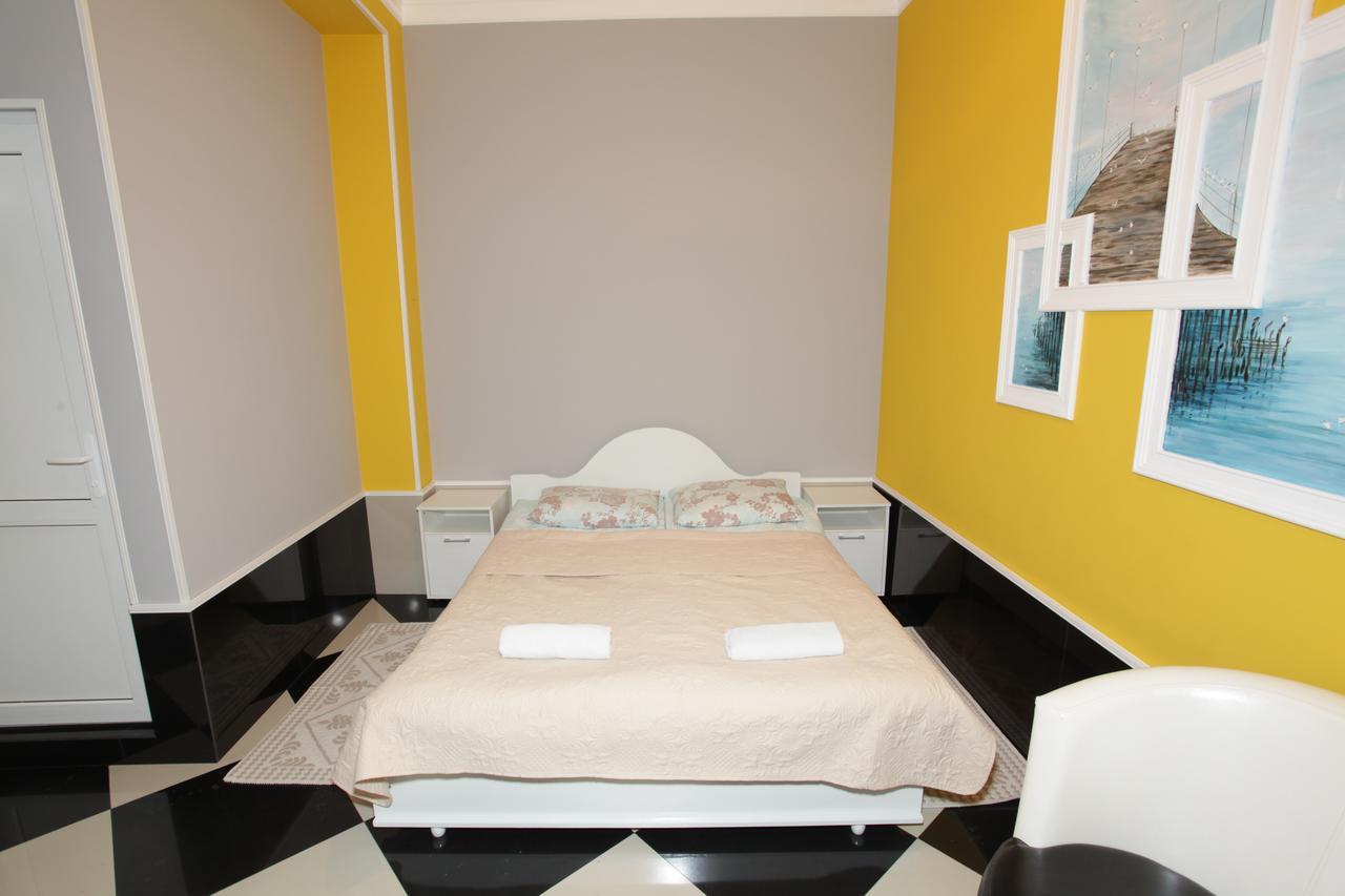 Guest House Esma Suchumi Zewnętrze zdjęcie