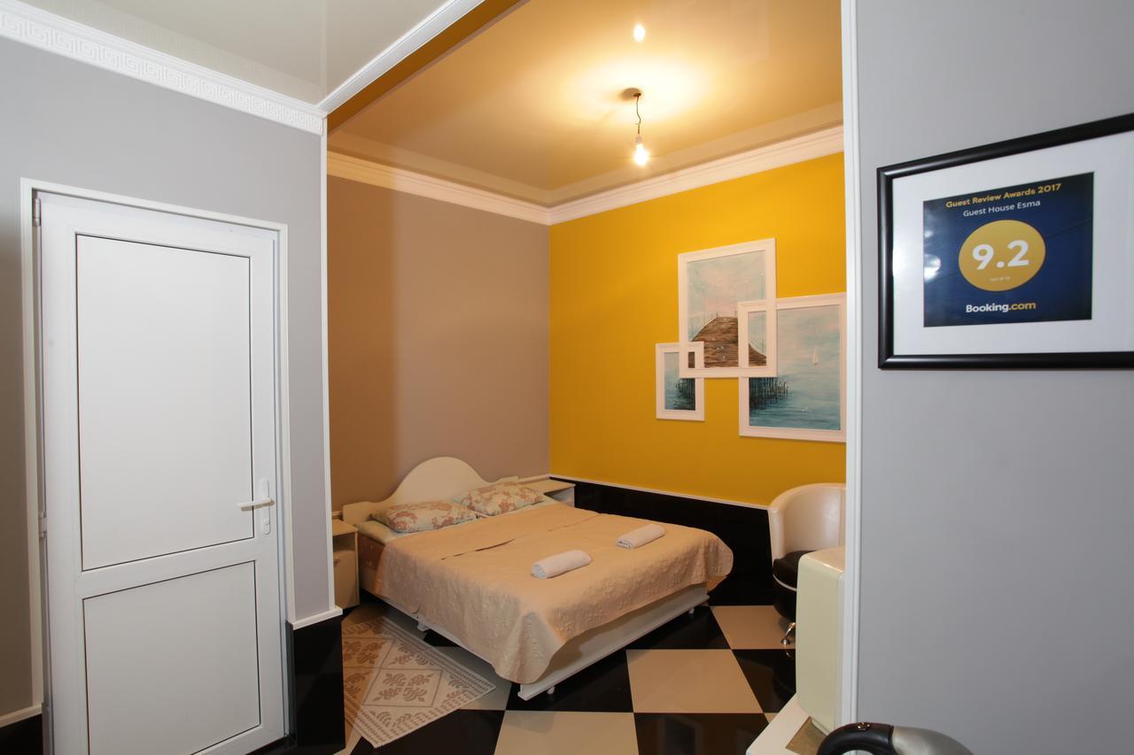 Guest House Esma Suchumi Zewnętrze zdjęcie