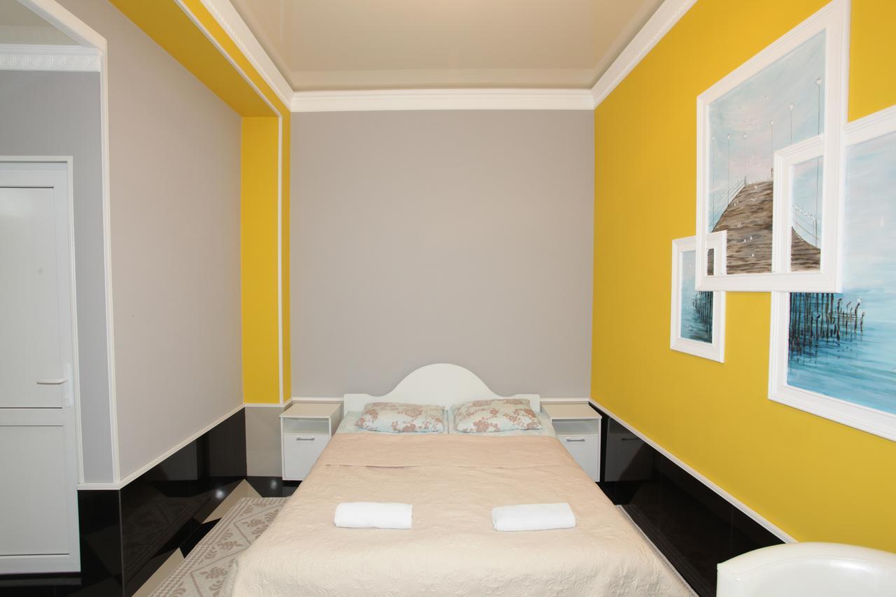 Guest House Esma Suchumi Zewnętrze zdjęcie